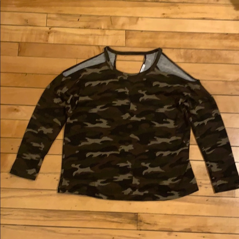 Camo sweatshirt material 3/4 sleeve